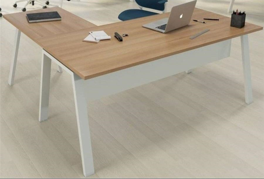 Mesa oficina operativa Komat en L ofitipo 2