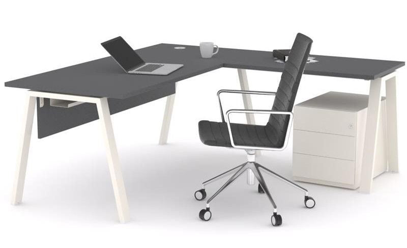 Mesa oficina operativa Komat en L ofitipo 8